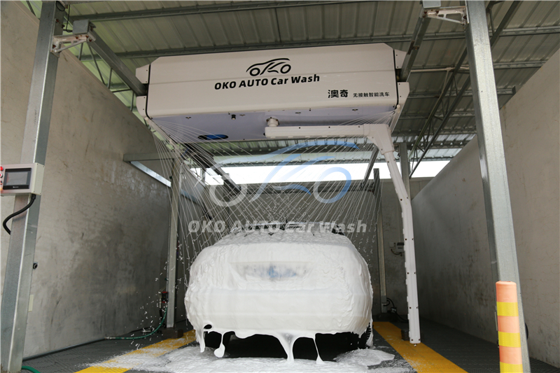 Car Wash with Shampoo Machine